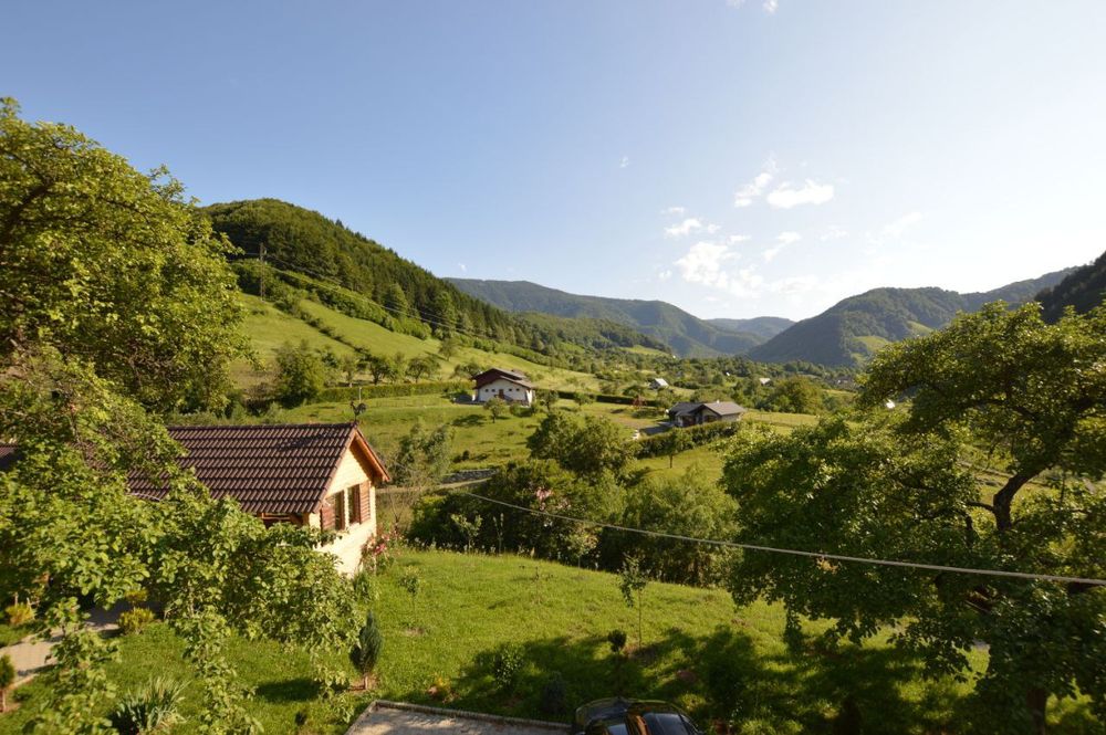 Casa Muntilor Prejba Rau Sadului 
Se afla in Râu Sadului Județul Sibiu
