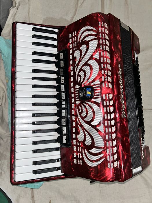Vand acordeon Weltmeister Caprice 120 basi