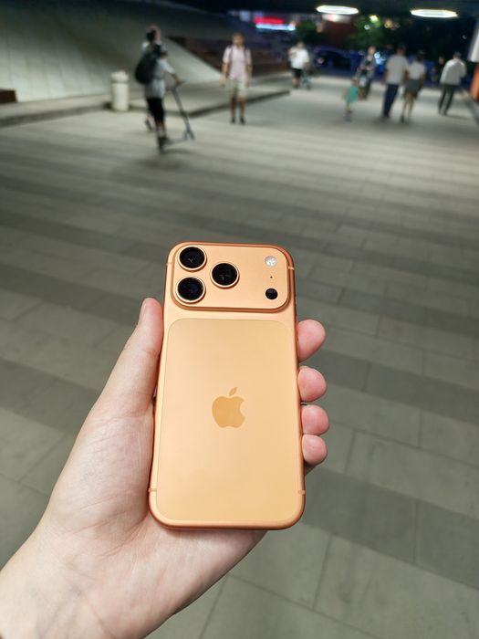 Продам iPhone 17 Pro, 256gb