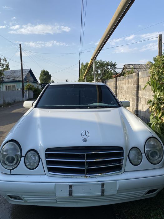 Мерседес 230Е в хорошем состоянии