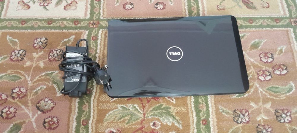 Leptop Lenovo 760I fara acumulator,250 lei;Leptop VOSTRA ca nou 40