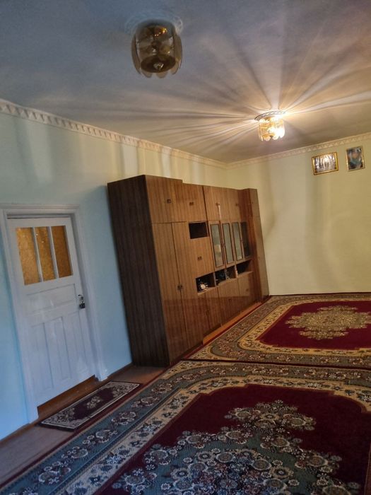 Gijduvon shahar bobur köcha hovli sotiladi