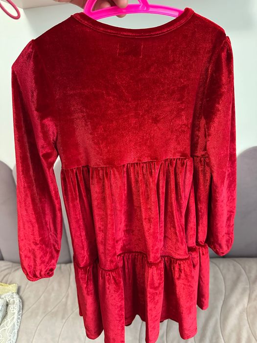 Детска червена рокля 3-4 г