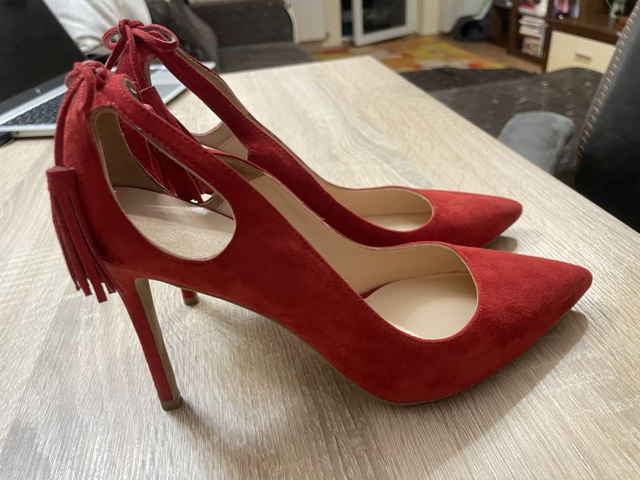 Pantofi stiletto rosii