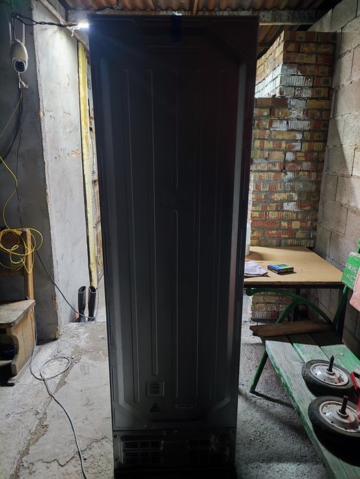 Продам Холодильник в отличном состоянии Haier