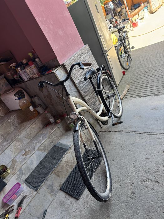 Biciclete 2 prima 450 lei a 2 de copii de vinzare 200 lei