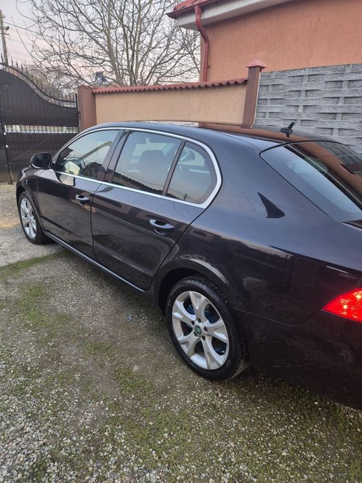 Skoda Superb 2.0d 2011