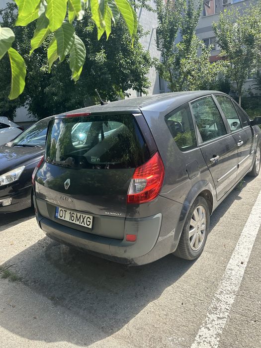 RENAULT Grand Scenic 0 — imagine 5