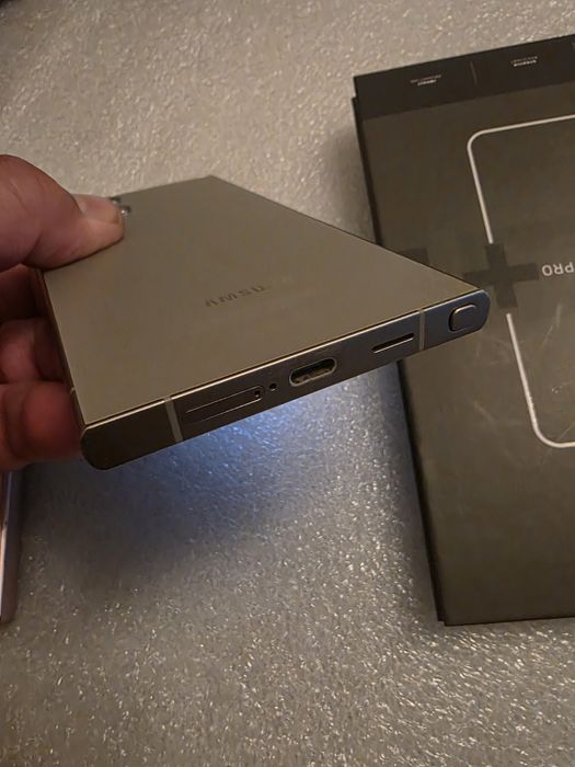 S24 Ultra 256gb Titanium