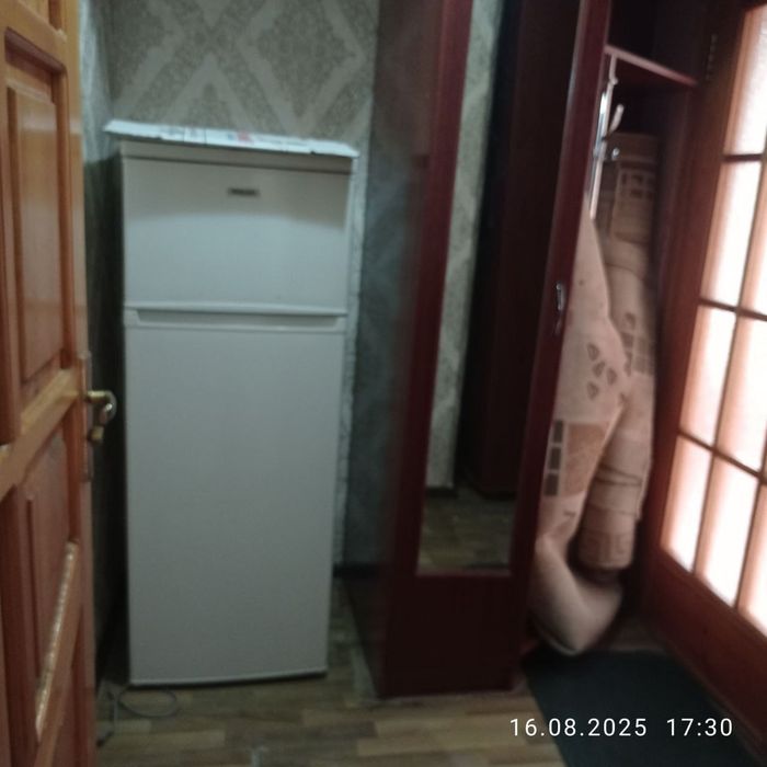 Сдаётся квартира на Чиланзаре 15квартале 1*2ком  семье девушкам 300