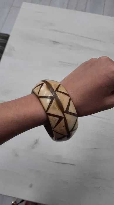 Продаются креативные браслеты из Африки