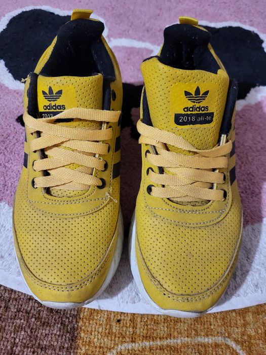 Маратонки 36 номер адидас adidas