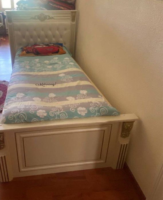 Shkaf 2ta, devan2ta, komot 2ta, dvuxspalni 1ta