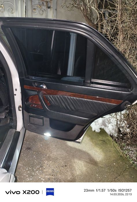 Мерседес Бенс 140