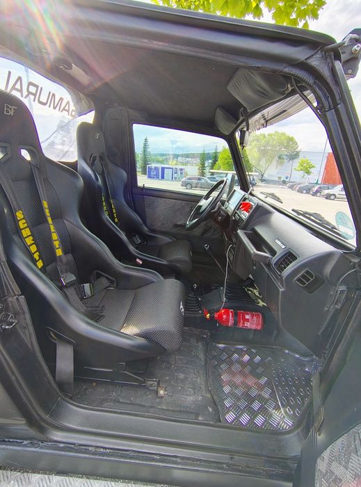 Vând Suzuki Samurai Cabrio Foarte frumos și îngrijit