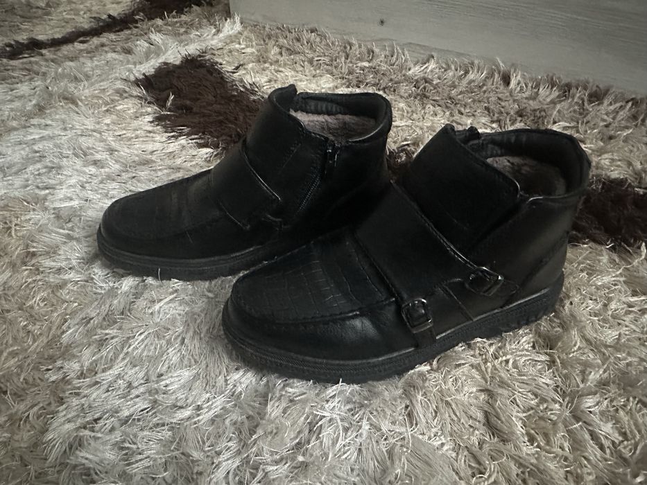 Б.у полусапожки для мальчика размер 37-38