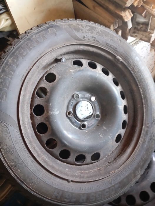 Стоманени джанти Опел 5х110 със зимни гуми и тасове