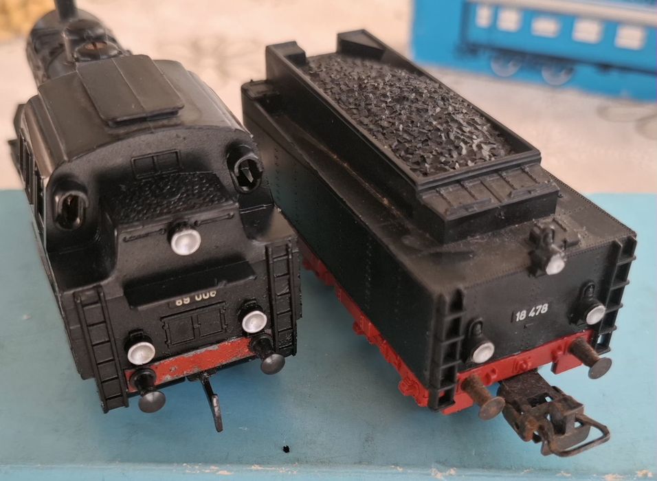 Locomotiva BR 89, tender BR 18, Marklin H0