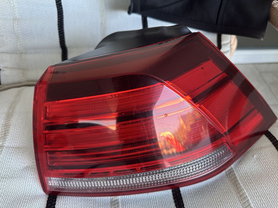 Stop aripa dreapta vw golf 7 5g0945096Q