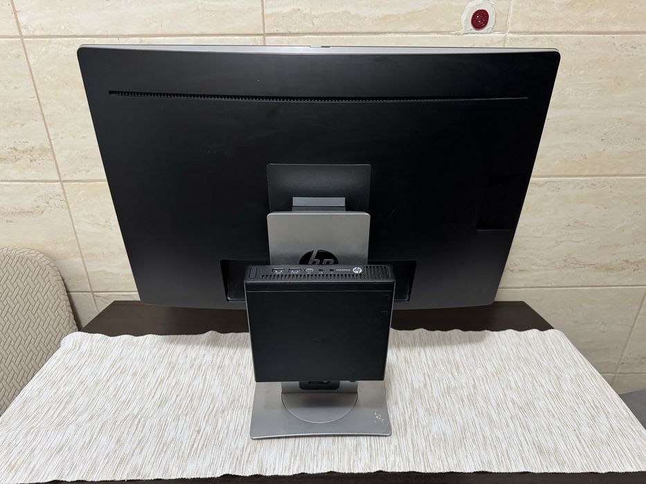 Mini PC HP EliteDesk 800 G2 DM + Monitor LED HP EliteDisplay E240C 24"