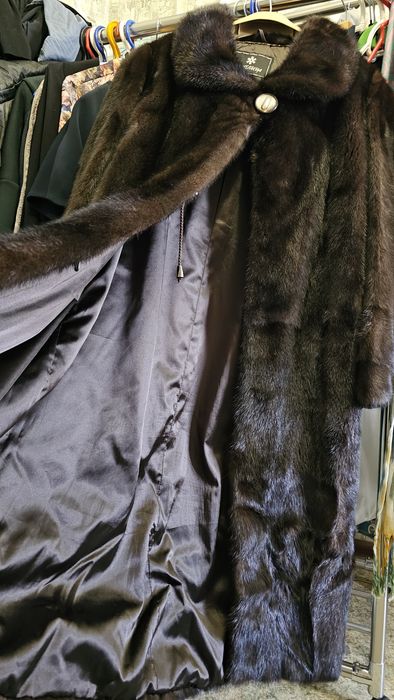 Продам шубу в хорошие руки!