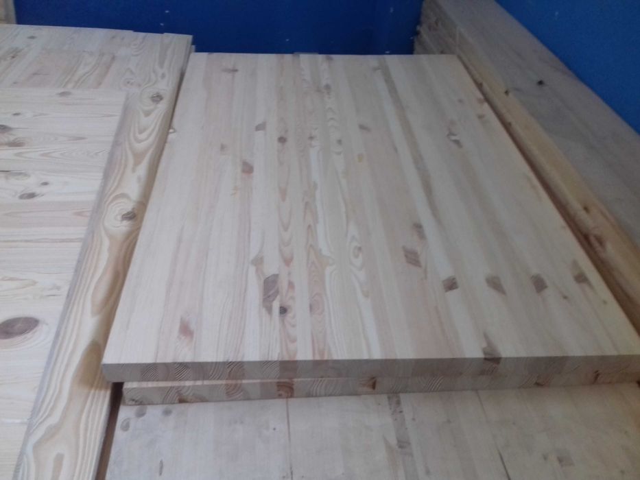Blaturi masive din pin pentru bucătării, scări sau mobilier