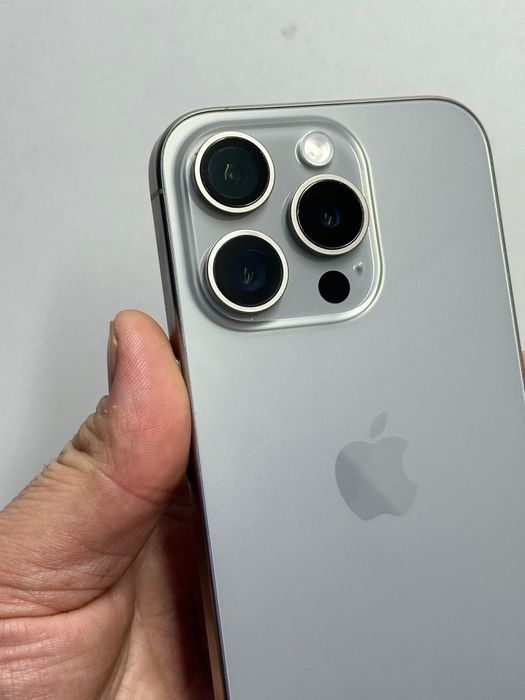 Продам Айфон 15 Про 256г