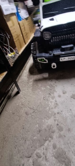 Bolalar uchun mashina 4×4. Deyarli yangi