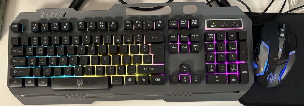 Calculator Gaming + Tastatura si mouse
