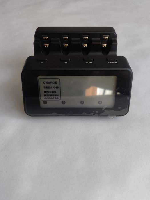 Incarcator de baterii Powerex C9000 Pro pentru baterii AA sau AAA
