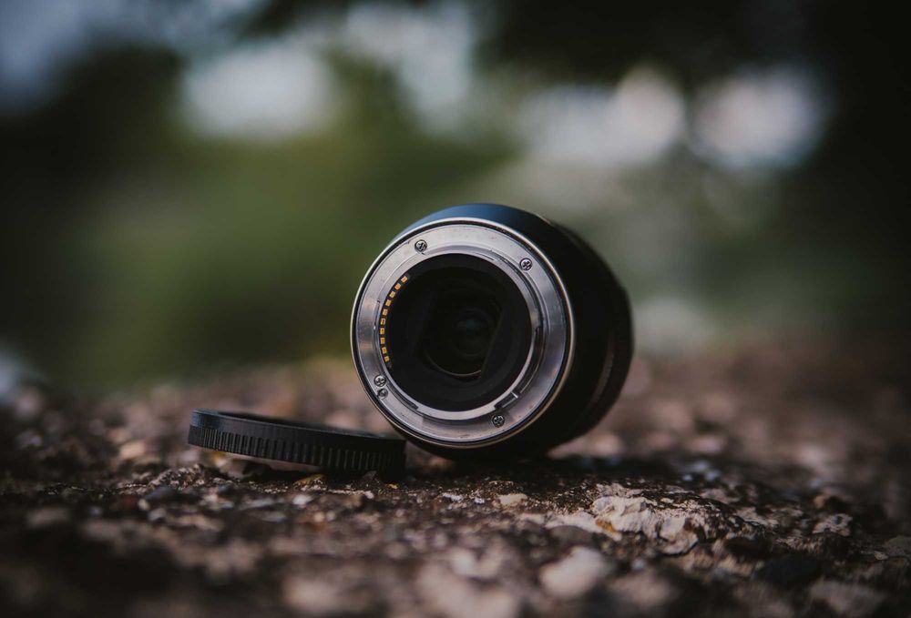 Obiectiv Full Frame miror Sony 24 mm f2.8 montura Sony e
