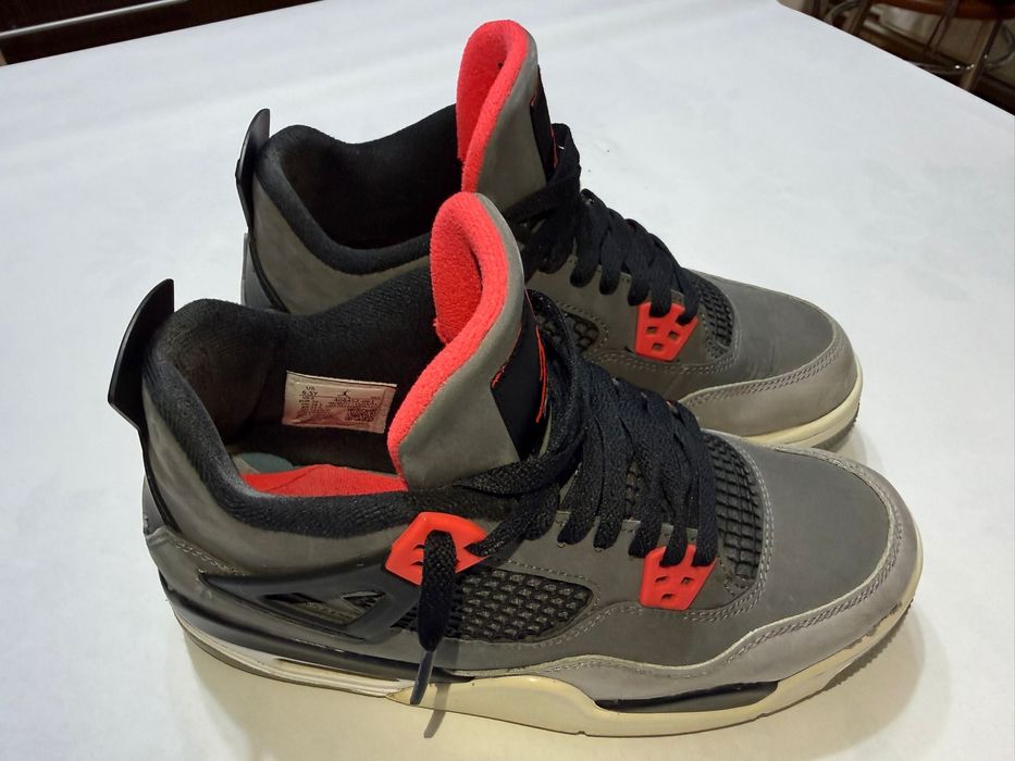 Pantofi sport Jordan 4