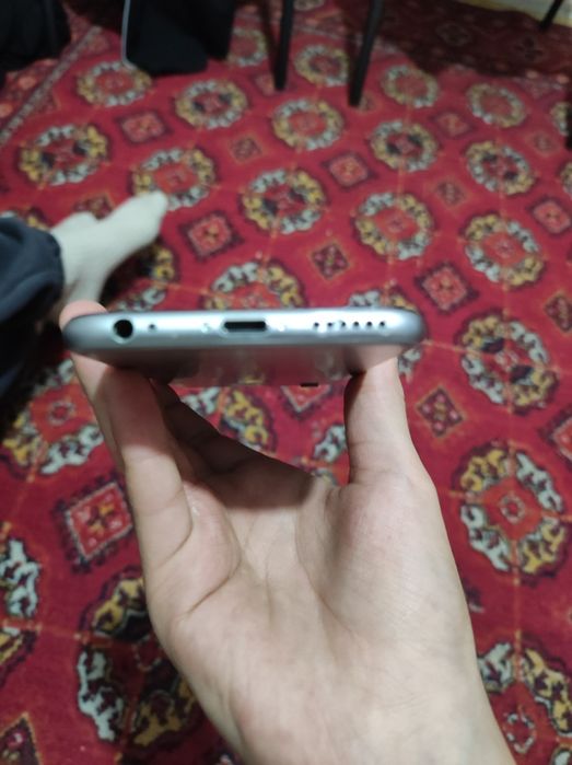 Продам айфон 6 срочно!