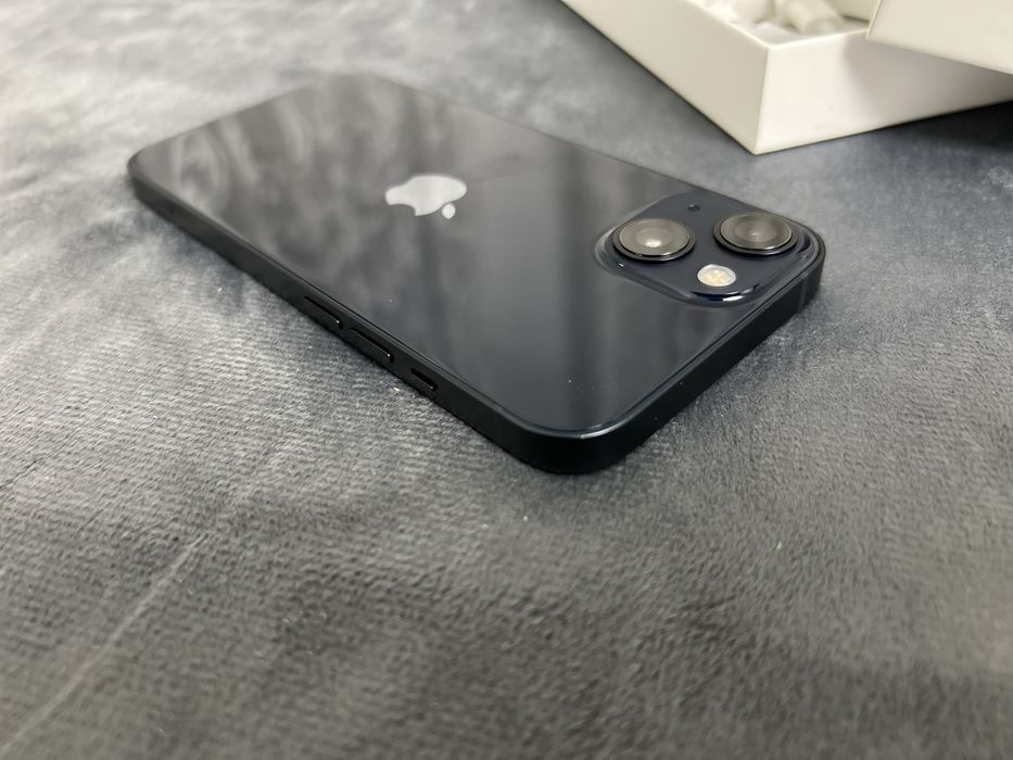 Vănd/schimb iphone 13 midnight impecabil