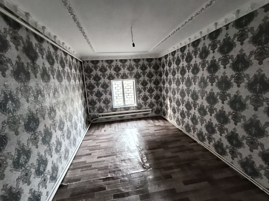 Uy sotiladi 3sotix 5xona 59.000 keliwamz