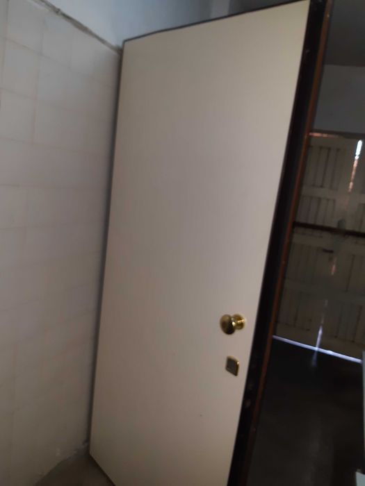 Блиндирана трезорна врата