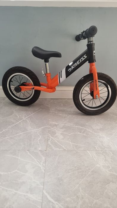 Продам детский беговел Kreiss