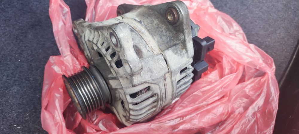 Алтернатор за 1.8T Bosch 90A - рециклиран