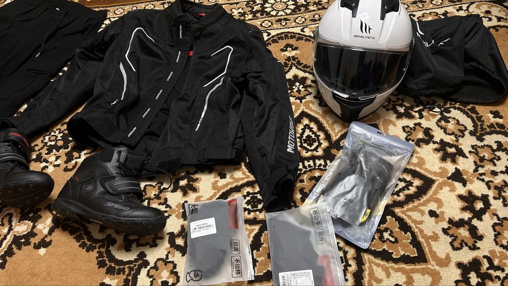 Продам мото экипировку