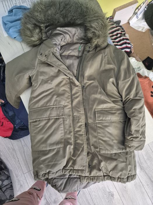 Зимна парка Бенетон за момче 110см