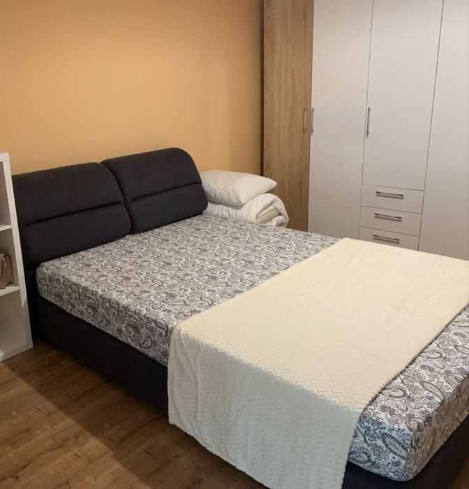 Тапицирана спалня 144 х 200 см. с двулицев матрак
