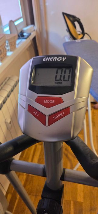 Elliptical продава
