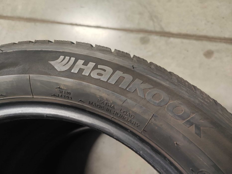 2бр.зимни гуми 225/50/17 Hankook
