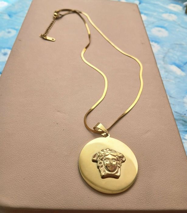 Colier lant Versace Medusa 130lei