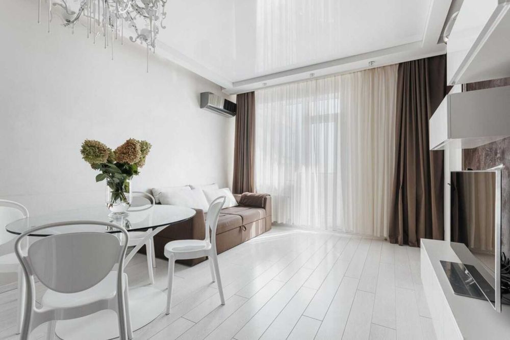 Дава се под наем Двустаен апартамент в София, Изток - 67 кв.м за 637.5 € - Снимка #2