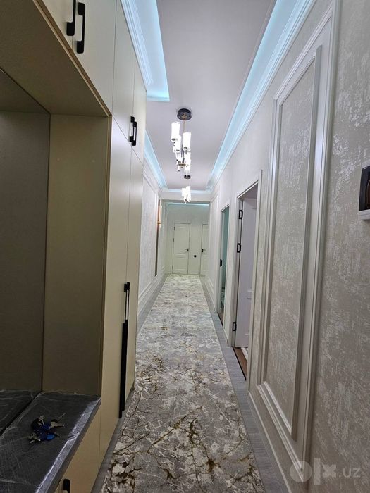 Продаю квартиру Яшнабадский р-он ул. Иззат Новостройка 2-ком в 3-х ком
