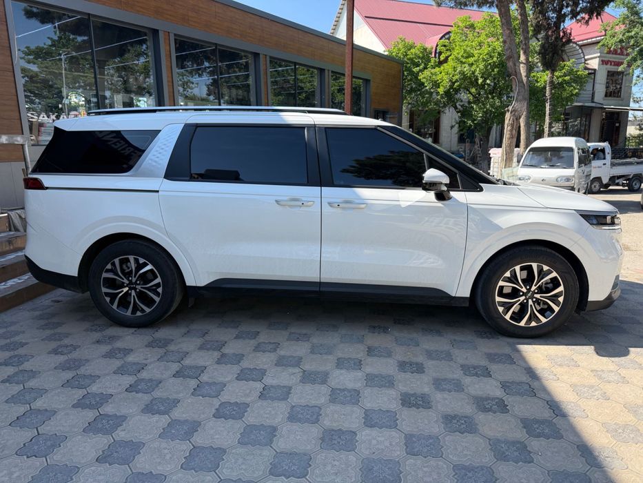 Kia Carnival 2023 — 3