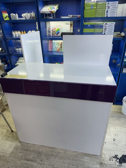 Ресепшен шкафчик