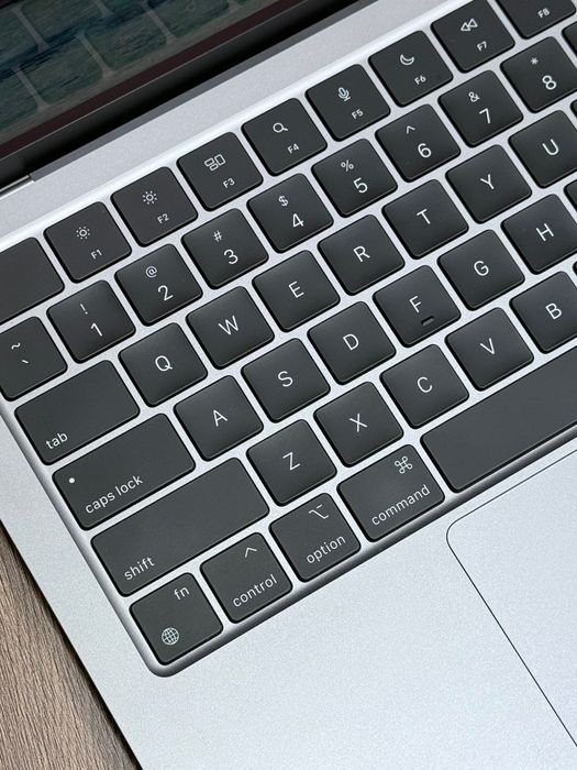 MacBook Air 13 M2 (2022 года)