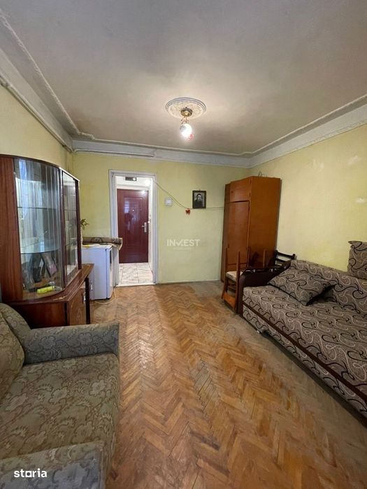 Garsoniera de vanzare, Etaj 3, zona Alexandru cel Bun - Rond Zimbru